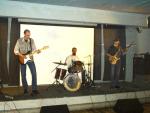 HOT ROD BAND и я Владислав Баракин.   Заработал сайт группы http://www.hrb.narod.ru   На фотке концерт в клубе 