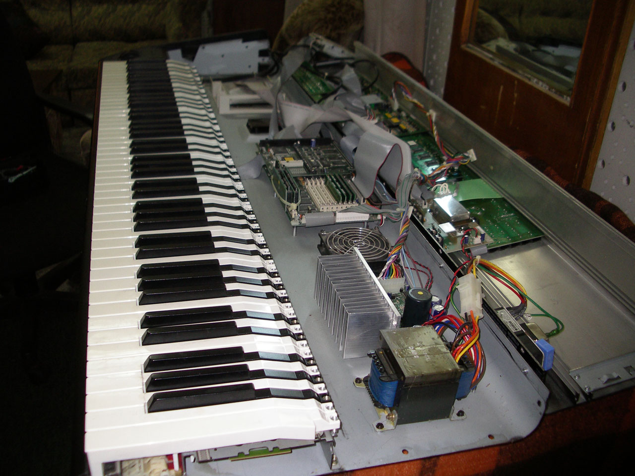 Kurzweil K2500X Inside